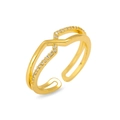 Dettaglio dell'anello ondulato placcato oro a doppio strato con micro-pave di zirconi bianchi - Stile Pavé Intrecciato a Onde (J0849)