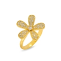 Elegante anello aperto a fiore dorato con petali di cristallo su sfondo bianco - Anello Fiore a Cinque Petali Pavé (J1039)