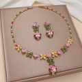 Set gioielli farfalla con zirconi colorati, collana e orecchini base dorata - Set di Gioielli Farfalla Multicolore (PJ-138)