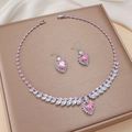 Parure de bijoux avec zircon rose en forme de cœur, collier et boucles d'oreilles - Parure de Bijoux Cœur Rose (PJ--130)