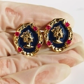 Vintage-Ohrstecker Gold Königin Elizabeth mit blauem Emaille und roten Kristallen - Gold Blau mit rosenrotem Zirkonia