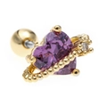 Detail-Makroaufnahme eines herzförmigen lila Zirkon-Piercings mit goldener Verschlusskugel - Lila Herz Stil (EGD0176Lila)