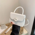 Piccola borsa quadrata bianco crema con dettagli dorati e tracolla per donna - Bianco