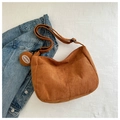 Sac hobo en velours côtelé marron avec porte-monnaie assorti et bandoulière réglable - Beige