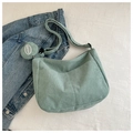 Sac bandoulière en velours côtelé vert menthe avec bandoulière et porte-monnaie rond - Vert clair