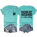 Detailansicht des T-Shirts mit Raising My Husband is Exhausting Textaufdruck - S / Oberteile / Tiefwasserblau