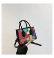 Borsa a mano geometrica colorata con manici in pelle nera e tracolla regolabile - Nero