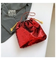 Borsa a secchiello con paillettes rosse, coulisse, catena dorata e nappa gialla decorativa - Rosso