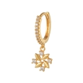 Detalle de pendientes de aro dorados con circonitas brillantes y un colgante de flor de gota - Dorado / Estilo Estrella Floral (EK00071)