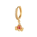 Pendientes de aro dorados con colgante de carroza de calabaza y piedras de circón rojas - Dorado / Carruaje de Calabaza Rojo (EK00075)