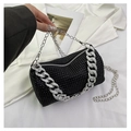 Funkelnde schwarze Strass-Zylindertasche mit silbernen Kettenriemen für die Abendparty - Schwarz