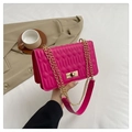 Chic quilted rhombic crossbody bag in magenta with gold chain strap for women - Rose Red