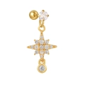 Detail van gouden ster piercing oorbel met zirkonia micro-pave en schroefsluiting - Hexagram Ster Stijl / Goud
