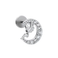 Dettaglio macro di orecchino a forma di luna e angelo in argento con zirconi incastonati - Stile Argento Angelo Luna (CD00947)