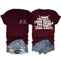 Détails du t-shirt bordeaux avec imprimé cœur squelette et ensemble short en jean - Rouge Vin (Motif Blanc)