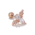 Vue détaillée d'un piercing d'oreille chauve-souris or rose avec zircone et fermoir boule - Design de Chauve-souris avec Zirconia Incrusté(EGD0870) / Or rose