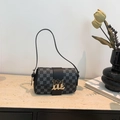 Bolso vintage de tablero de ajedrez negro y gris con hebilla dorada y monograma - Negro