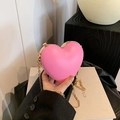 Ροζ σκληρή τσάντα clutch σε σχήμα καρδιάς με χρυσή μεταλλική αλυσίδα για γυναίκες - Ροζ