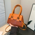 Sac à bandoulière orange à la mode avec relief crocodile et finition cuir lisse - Marron Jaune