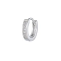 Pendientes huggie plateados con una hilera de piedras de circonita blanca - Plata (EK00184)