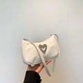 Bolso de hombro blanco en PU plisado con hebilla de corazón con diamantes plateados - Blanco