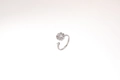 Anello regolabile in argento con design a fiore, cristallo centrale e micro-pavé - Stile Fiore Bianco Argento (J0002)