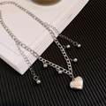 Collier multicouche en acier titane avec pendentif cœur argenté et chaîne à gros maillons - Style Cœur à Gland (T0155)
