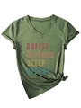 Détail du t-shirt vert à col en V avec imprimé texte et ourlet noué élégant - S / Style Imprimé à Col en V Noué / Vert olive