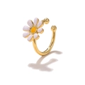 Chic white enamel daisy ear cuff in gold-plated alloy for non-pierced ears - Daisy Style (EGJ0118) / Gold