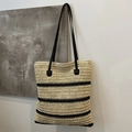 Gestreifte Stroh-Eimertasche mit schwarzen Lederriemen und Boho-Stil Textur - Mehrstreifiger Stil (Stil 1)