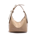 Borsa hobo beige in pelle lucida con tracolla a fiocco annodato e forma a mezzaluna - Cachi