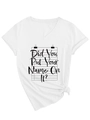 Dettaglio della t-shirt bianca con scollo a V e stampa grafica 'Did You Put Your Name On It?' - S / Bianco (Carattere Nero)