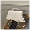 Borsa a mano bianca con ali di pipistrello in pelle PU opaca e tracolla - Bianco