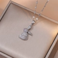 Collana con ciondolo a coniglio scintillante in acciaio inossidabile e zirconi bianchi - Collana con Pendente a Forma di Coniglio Colore Acciaio (X1895)