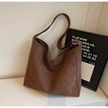 Bolso tote extragrande en ante marrón oscuro con diseño hobo para el uso diario - Marrón