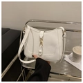 Sac sous le bras minimaliste en cuir blanc avec boucle dorée en huit et bandoulière - Blanc