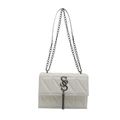 Bolso de hombro acolchado blanco con cadena de metal oscuro y borla para mujer - Blanco
