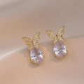Elegante goldene Schmetterlingsohrringe mit birnenförmigen Zirkon-Tropfen und Steinbesatz - Weißer Wassertropfen Schmetterling (E506)
