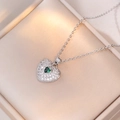 Élégant collier cœur en argent avec zircon vert émeraude et accents de pavé cristal - Cœur Zirconia Vert Argenté (X0662--2)