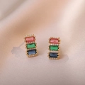 Boucles d'oreilles rétro dorées avec cristaux arc-en-ciel sur soie champagne - Couleur Arc-en-ciel (E515)