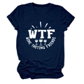 Dettaglio di maglietta blu navy con stampa WTF Wine Tasting Friends e icone di calici - Taglia S / Blu Notte