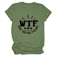 Dettaglio del tessuto della t-shirt verde con stampa grafica Wine Tasting Friends - Taglia S / Verde oliva