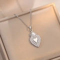 Collana con ciondolo a cuore in argento scintillante con zirconi e corona elegante - Collana a Cuore con Pendente (X2286) / Color Acciaio