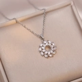 Collana con ciondolo a fiore in zircone su raso champagne in una scatola regalo - Collana di Fiori / Color Acciaio