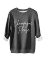 Gros plan du sweat gris anthracite avec texte champagne et doublure en polaire chaude - Gris clair