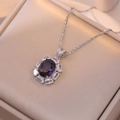 Collana classica in argento con pendente ovale in gemma viola e design a motivo floreale - Stile Pendente in Zirconia Ovale Viola (X2442)