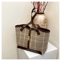 Retro brown plaid tote bag with faux leather trim and golden twist lock closure - No Pendant / Khaki