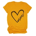 Detail van mimi hartprint en opgerolde mouwen op mosterdgeel t-shirt met ronde hals - S / Mosterdgeel