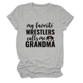 Gros plan sur t-shirt gris avec inscription My Favorite Wrestlers Calls Me Grandma - S / Gris clair