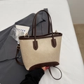 Bolso cubo de cuero PU beige y café con asas dobles y correa de hombro ajustable - Blanco Roto